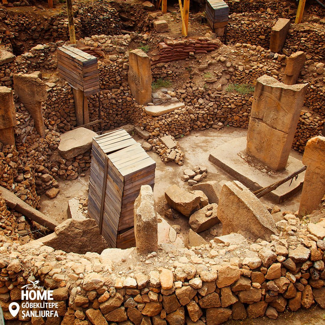 TC_VasingtonBE's tweet photo. #DidYouKnow Turkey is home to the world's oldest temple? #GobekliTepe, located in the city of #Sanliurfa, was built roughly 12,000 years ago, circa 10,000 B.C. #TravelTuesday https://t.co/2qqhp0uhrA