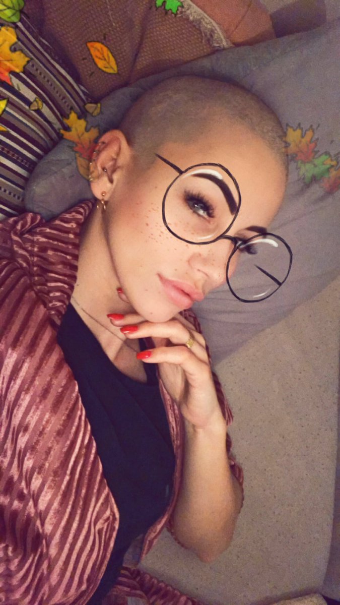 Gaelle Garcia Diaz Cheveux Court Gaëlle Garcia Diaz se rase les cheveux : sa transformation radicale pour  2018 💇 - Purebreak