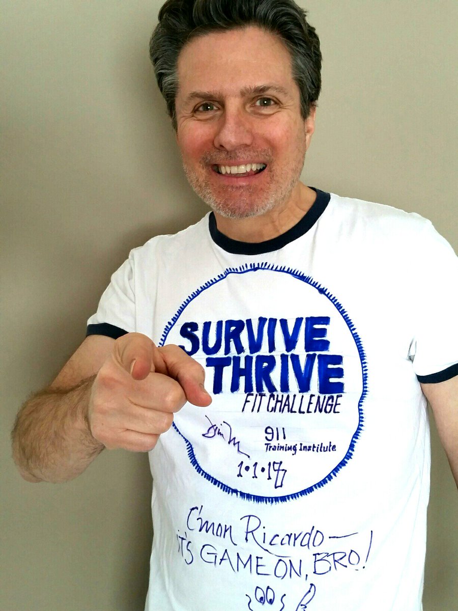 _911TI_'s tweet image. #911 #dispatchers &amp;amp; industry partners, join us w/ @911podcast @RyanDedmon911 for #SurviveThriveFC! Make the change to become better, healthier version of yourself! Looking for #NewYearsResolutions2018? Look no more! #letsgetfit #fitness #health #wellness