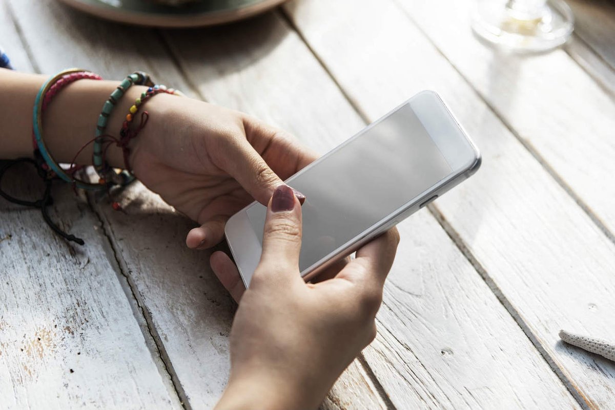 TopClassActions's tweet photo. If your older #iPhone slowed down after an #iOS update or would shut down for no reason, you may qualify to join an iPhone #classaction lawsuit. https://t.co/Kx5uuZSOlW #slowiphone #apple #iphoneproblems https://t.co/rCp1gsqd6p