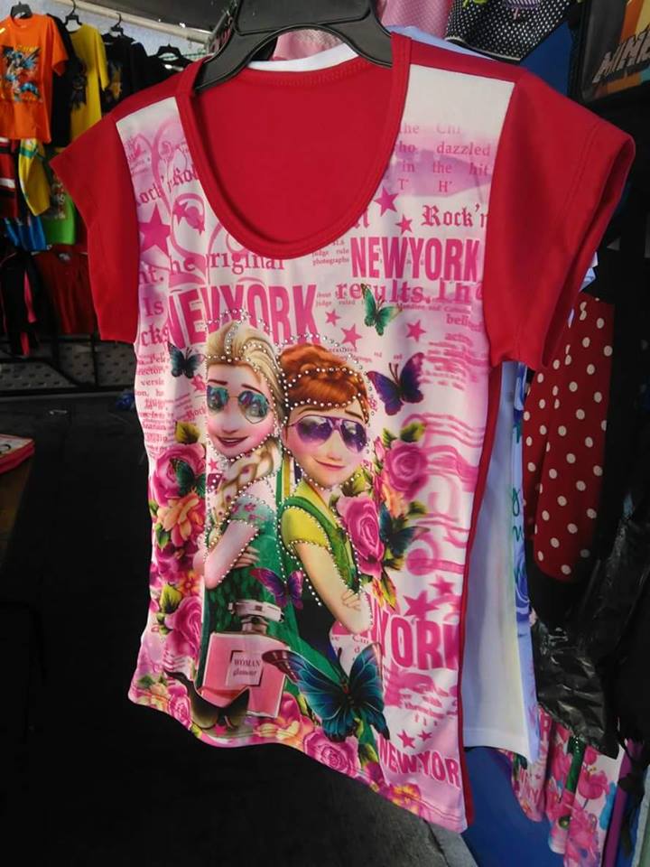 Bootleg_Stuff's tweet photo. I love bootleg Frozen clothes, I really do https://t.co/GIZ3gI6qc2