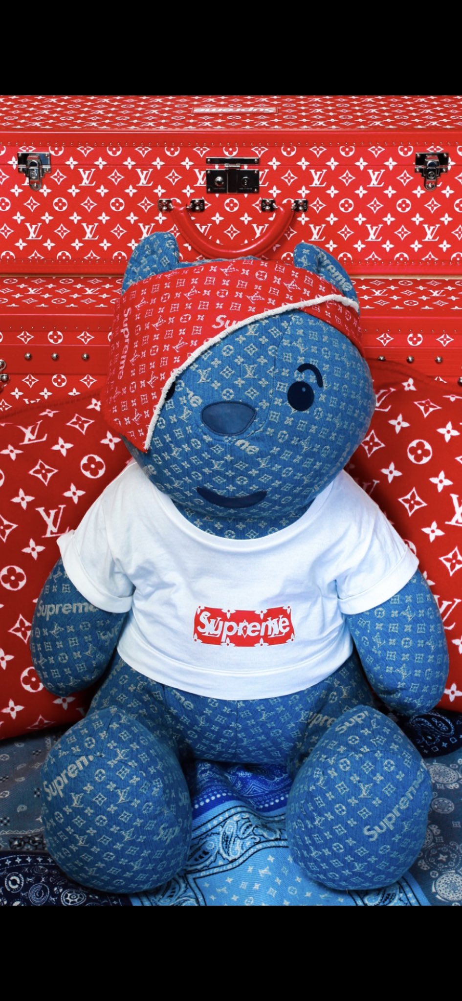 DropsByJay on X: The Supreme x Louis Vuitton 1 Of 1 Pudsey The Bear Landed  In Toronto #OD Auctioned Off To Benefit BBC Children In Need S/O To  odtoronto For The Insane