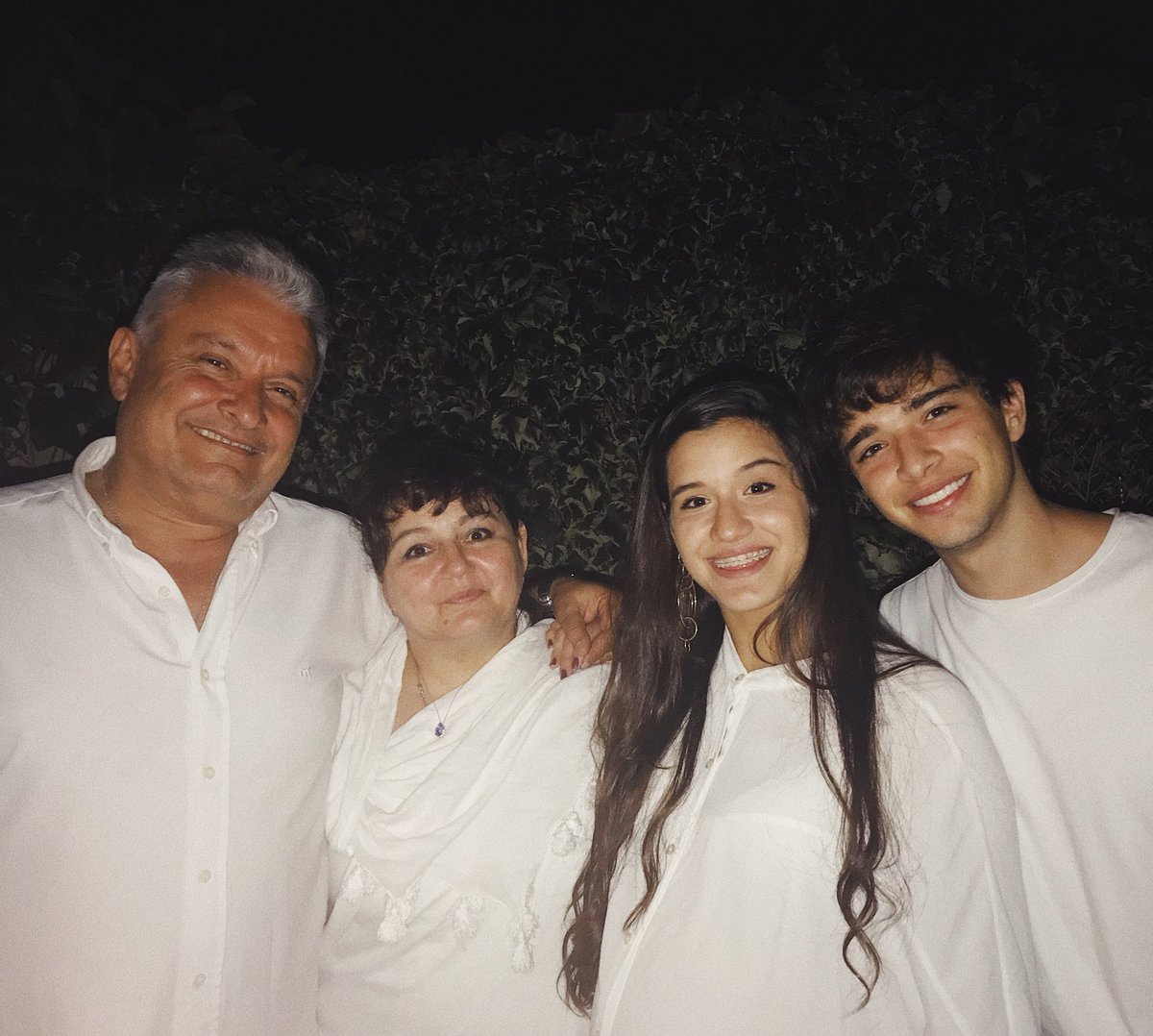 JulianSerrano01's tweet photo. Por muchos mas años juntos! 
Los amo!
❤️
2018 https://t.co/fXeSPsJqoe