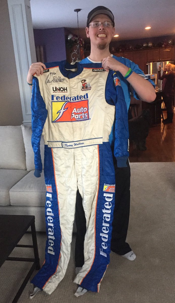 racersforautism's tweet photo. What a C👀L Silent Auction Item! BC’s @racersforautism !!

Autographed @Kenny_Wallace Federated Auto Parts firesuit! How cool! Thanks Kenny!

🗓 1/8/18
⏰7pm CST
Host:@StenhouseJr
🎸@Tim_Dugger
🍻&amp; BBQ-Included
📍@Caravantulsa ,OK
📲 https://t.co/RVZpE51pbE https://t.co/HPbKwlamfH