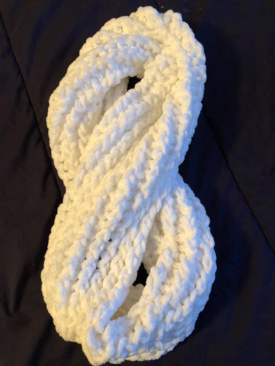 DreaRenee15's tweet photo. Excited to share the latest addition to my #etsy shop: White Infinity Scarf #accessories #scarf #infinity #aandncozycreations https://t.co/snMaq5KebQ https://t.co/gvTK5RY3D2