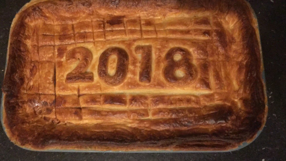 yummystuff_blog's tweet photo. Started off the new year with a simple but warming treat. Traditional steak pie for New Year's Day. Happy 208 everyone x https://t.co/KRwUmNaAjs