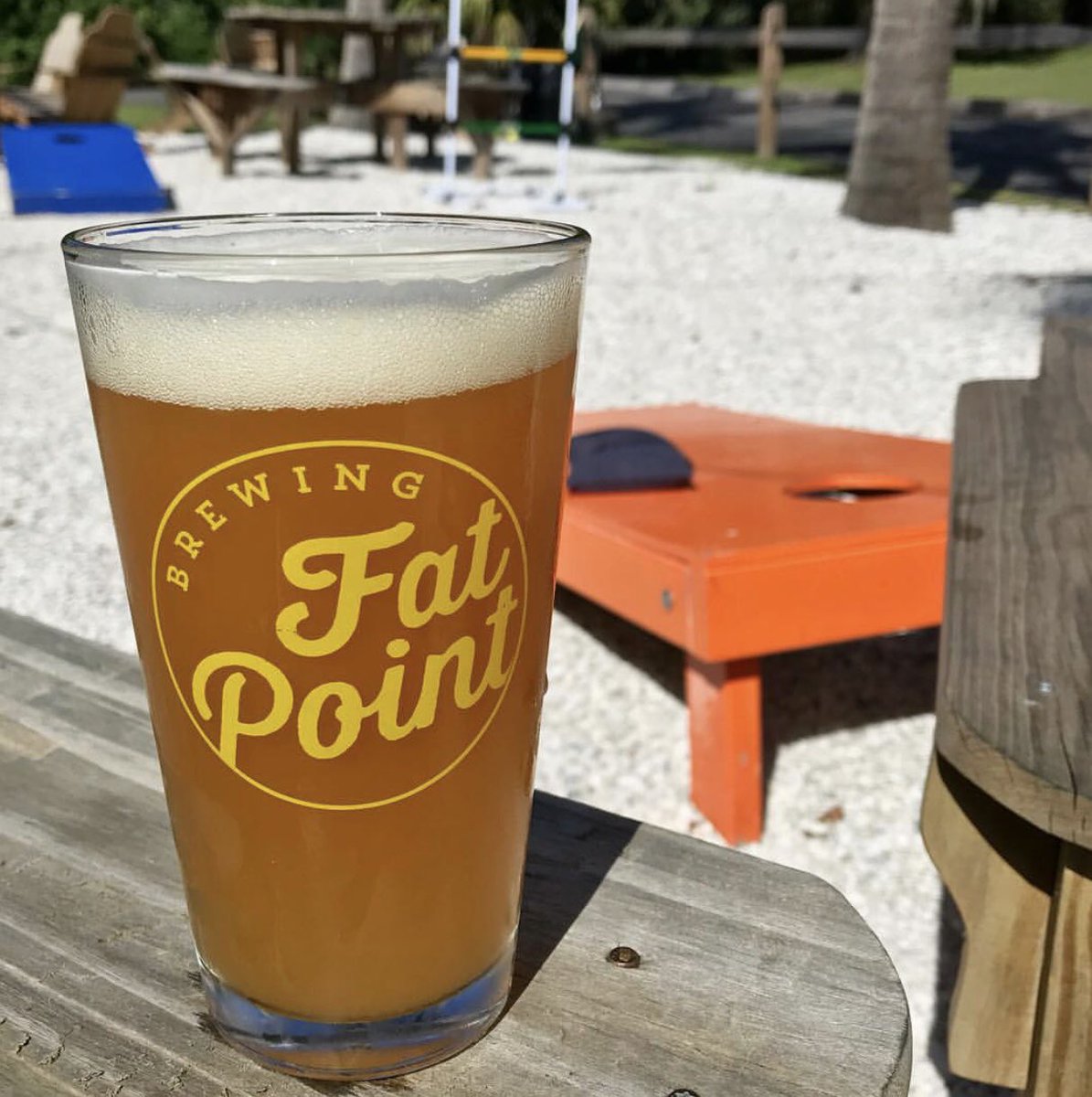 FatPointBrewing's tweet photo. Cheers to 2018! Happy New Years and thanks to all who made 2017 a fantastic year for us! More to come for the new year ahead 🎉🍻 #FatPoint #HappyNewYear #2018 #NewYear https://t.co/HzgYnquaqm