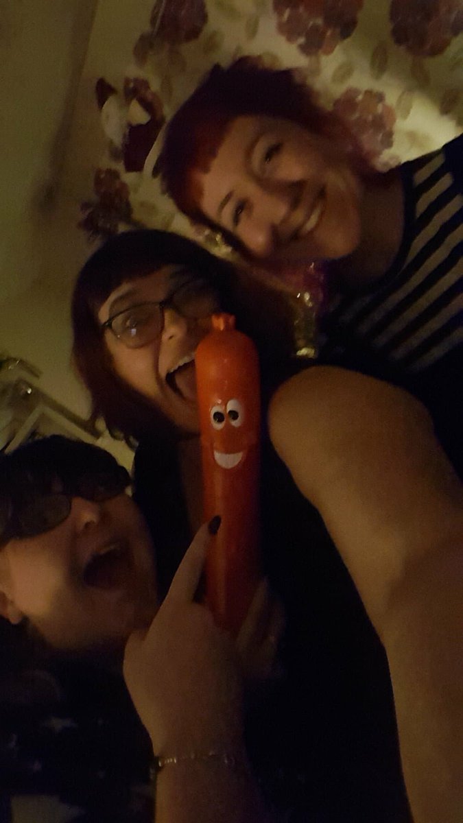 #weiners <a href="/misslisacake/">lisa clarke</a> <a href="/hagleybob/">hayley jones</a>