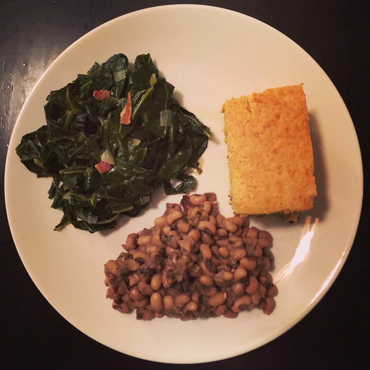 wilson_ryanp's tweet photo. There are two meals I wait all year for, this is one of them. Happy New Year! https://t.co/w0GXTBByyx