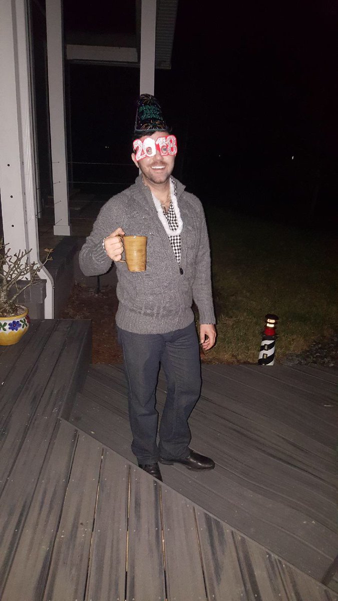 NoirFolklor's tweet photo. I had an amazing New Years Eve with my family and I trust you did as well! Send me your pics! #NYE2018 #NewYearsEve https://t.co/HLcvfS1jLZ