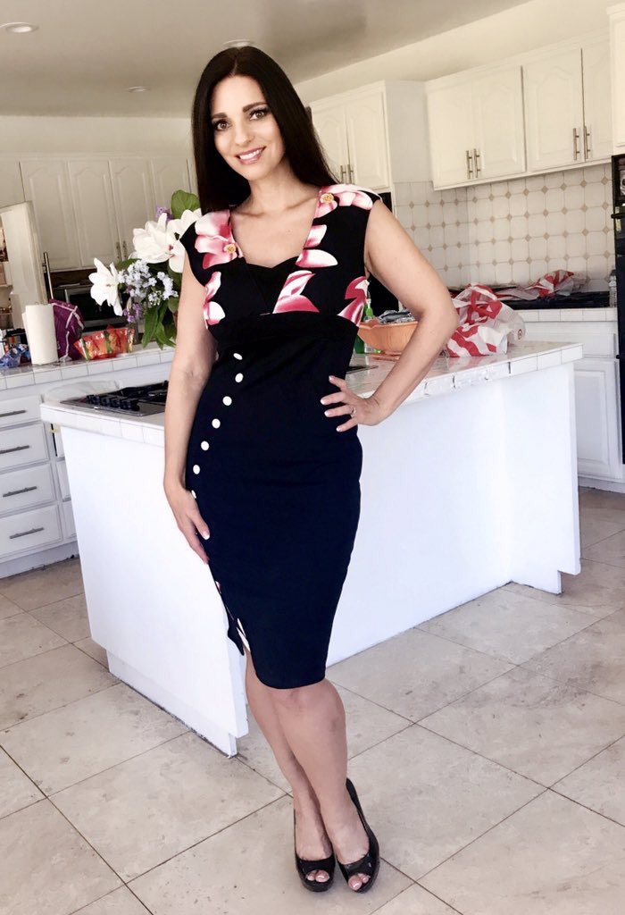 JazGosner's tweet photo. @MindiMink your bio and you don’t match! You’re way too hot With your beguiling beauty and stunning body! Love every inch of you #SexyAsFuck #MyHarem #TittyTalking https://t.co/UaGGbJfsai
