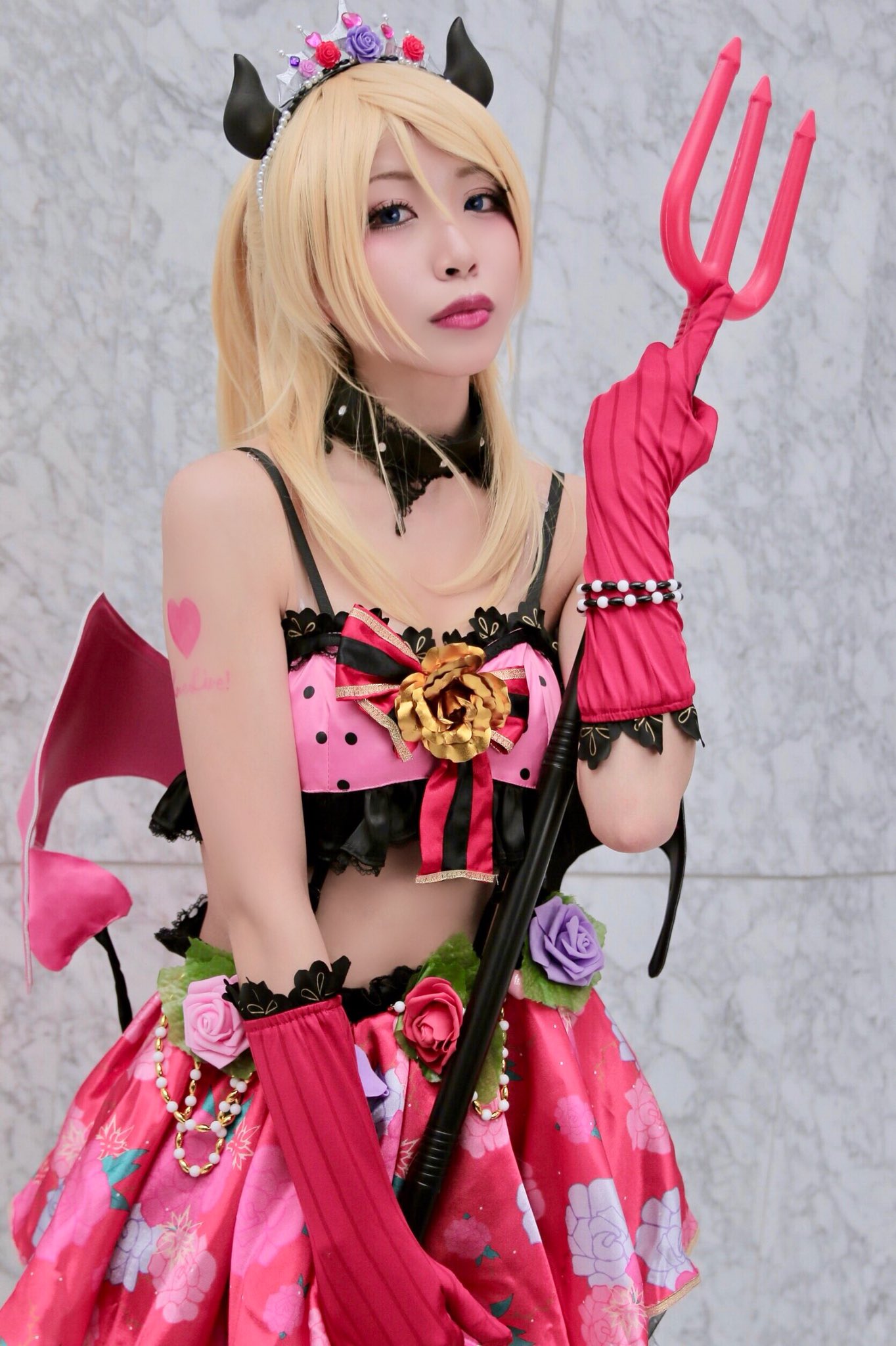 佐月もえか コスプレ ラブライブ 絢瀬絵里 小悪魔覚醒 とな3日目の Bridge Book となコス3日目 コス博