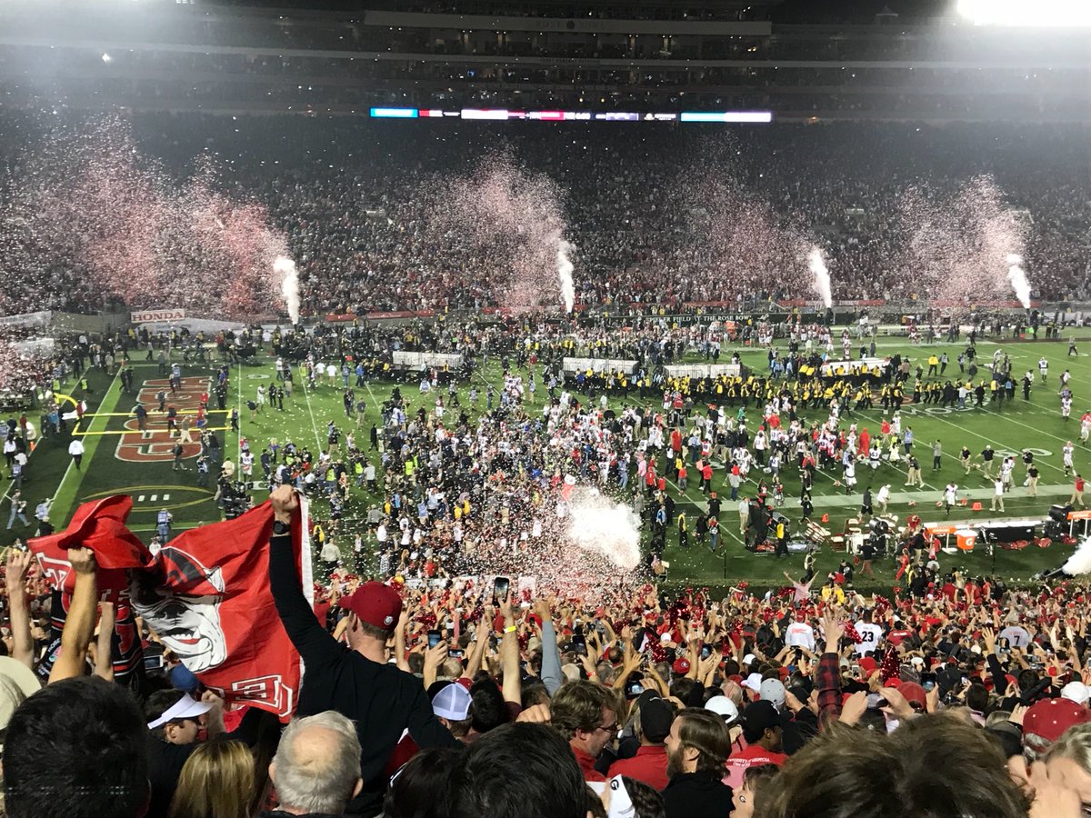 rocketballer8's tweet photo. Witnessed UCLA make one of the greatest comebacks in college football history early this season and now just witnessed The Best Rose Bowl Game Ever. These Georgia fans are something else. Monday’s game is going to be one of the best ever https://t.co/PfgiqmZpfh
