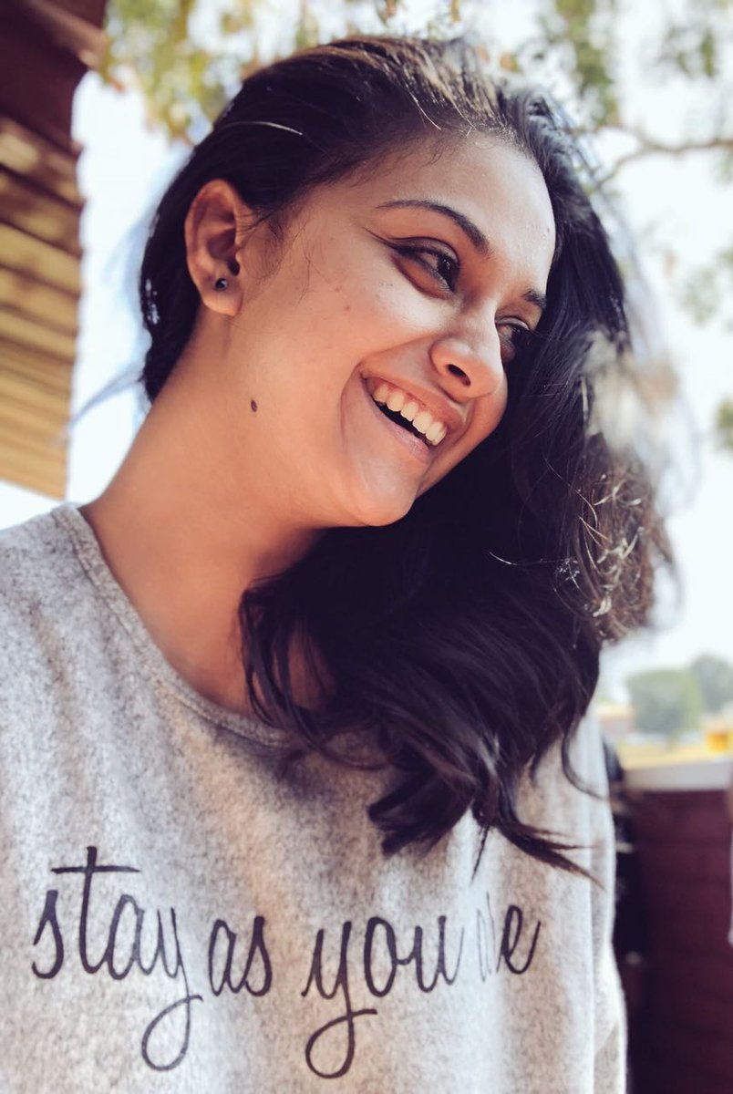 tvkganesh_2026's tweet photo. HAPPY MORNING #MAKKALSELVI #KEERTHYKITTY ๐๐ & All #KD FANS
๐ฐ#CUTEANGEL ๐ฐ
๐ @KeerthyOfficial ๐ https://t.co/QL4miwk0LS