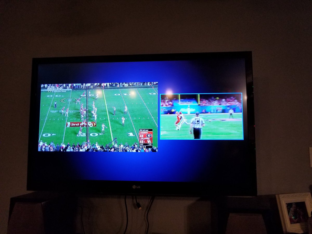 YS0Serious85's tweet photo. This is how you watch football when two bowl games are on. #PS4 #psvue #RoseBowl #CFB #SugarBowl https://t.co/Os0JGdLxO6