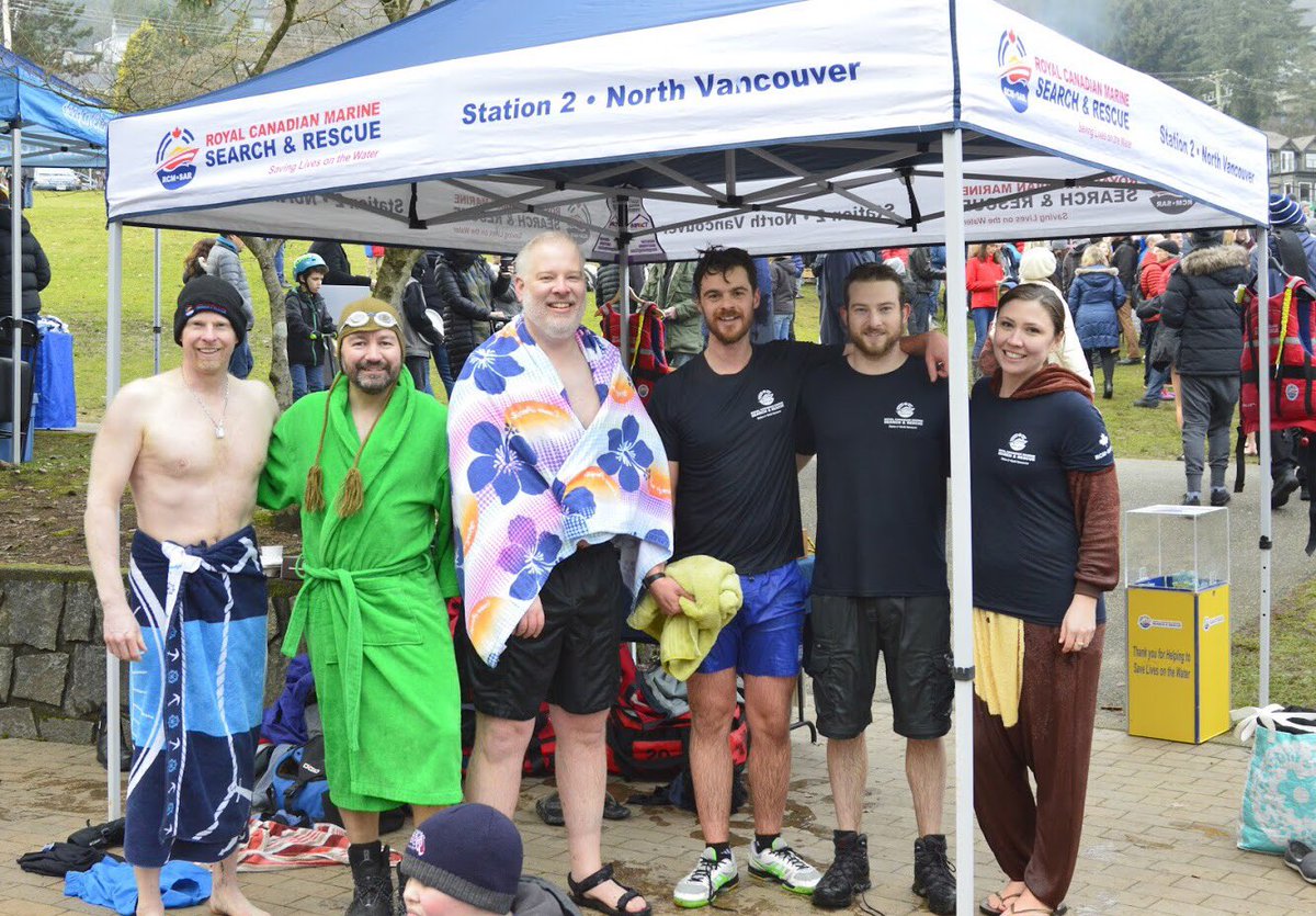 RCMSAR02's tweet photo. #rcmsar2 crew participated in the Deep Cove penguin plunge today. Brrrr. Proceeds from event donated to our local volunteer SAR team. Thanks Deep Cove Kayak. https://t.co/VJ7PRA3ubP