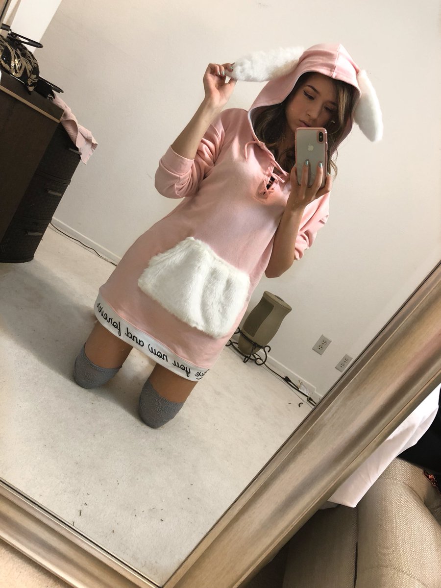 poor bunny #xchocobars #starsmitten #jessicakim #pokimane #angelskimi, Bunny