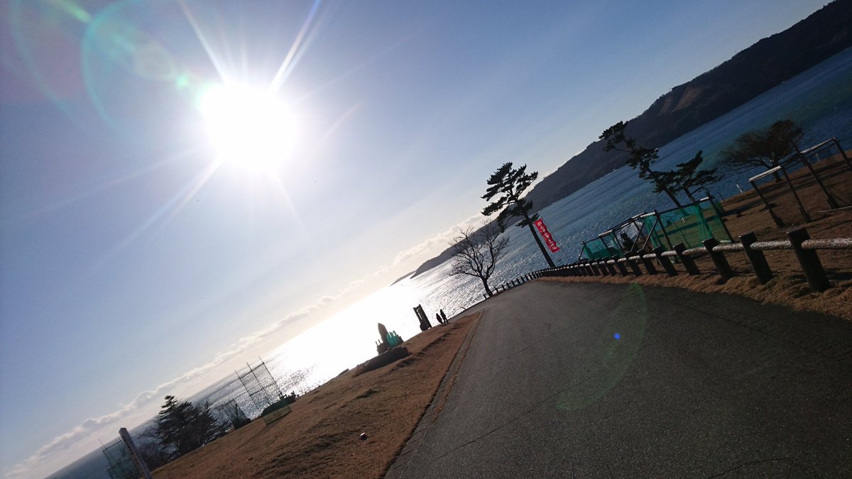 yu_19_06_'s tweet photo. 初詣は金華山へ
鹿さんたくさんいた(笑)
初船乗り。。海荒れ荒れでクタクタ https://t.co/gZIIdcJguc