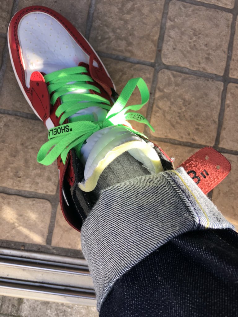 fumiaki25's tweet photo. けっこう黄ばんできた。

#niketheten
#offwhite https://t.co/irrHE0yxit