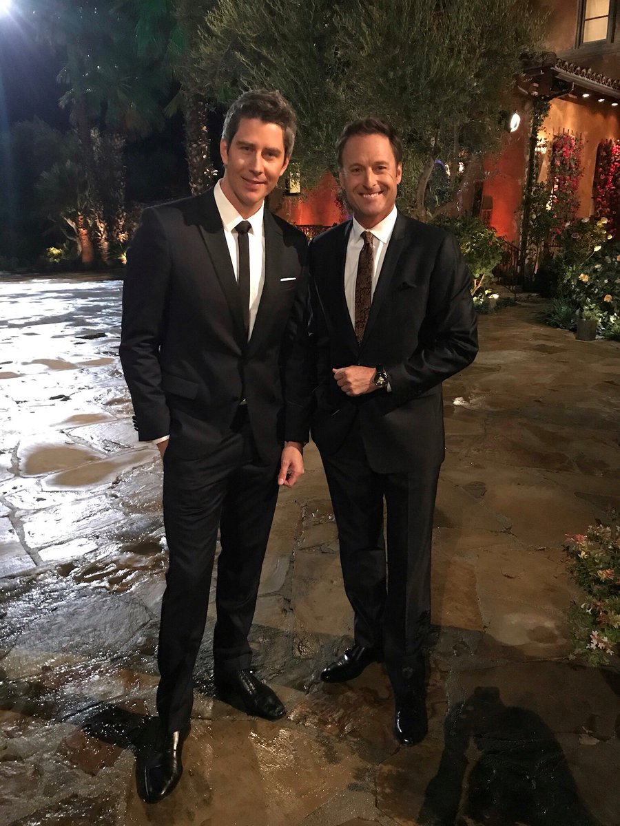 Bachelor 22 - Arie Luyendyk Jr - FAN FORUM - General Discussion  - *Sleuthing Spoilers* - Page 16 DSgSxTeW0AA5kiV