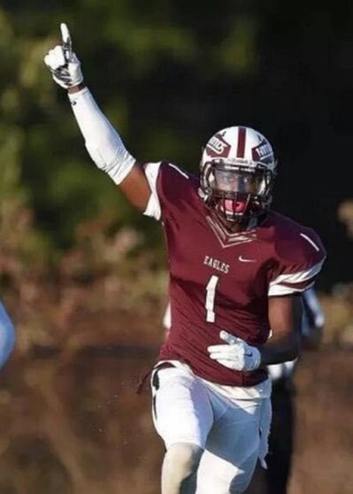 coachKEagles's tweet image. What happens when you have 6 rec for 73 yds. and a TD? You help lead your team to a #RoseBowl victory and birth in the #2018NationalChampionship! Congratulations @Javon_Juice @HindsCC @HindsCCSports @HindsCC_FB #WRU