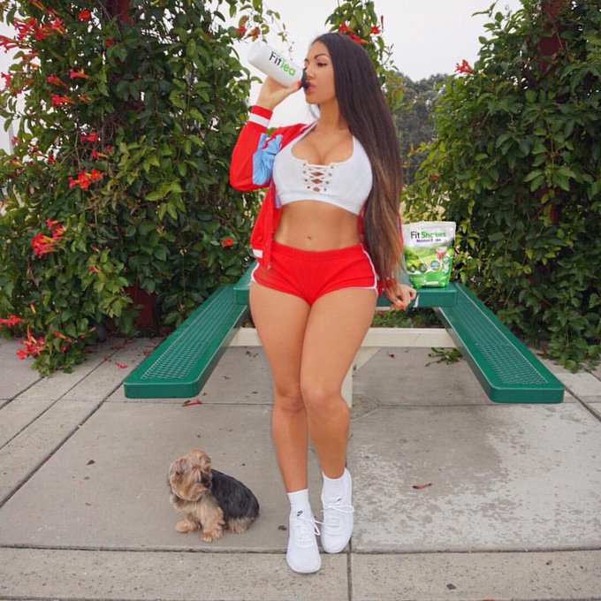 FitTea to start off 2018 https://t.co/aXupTsbKQr<a href="/tag/bedroomselfies"class="tags"><span>&#35;bedroomselfies</span></a>