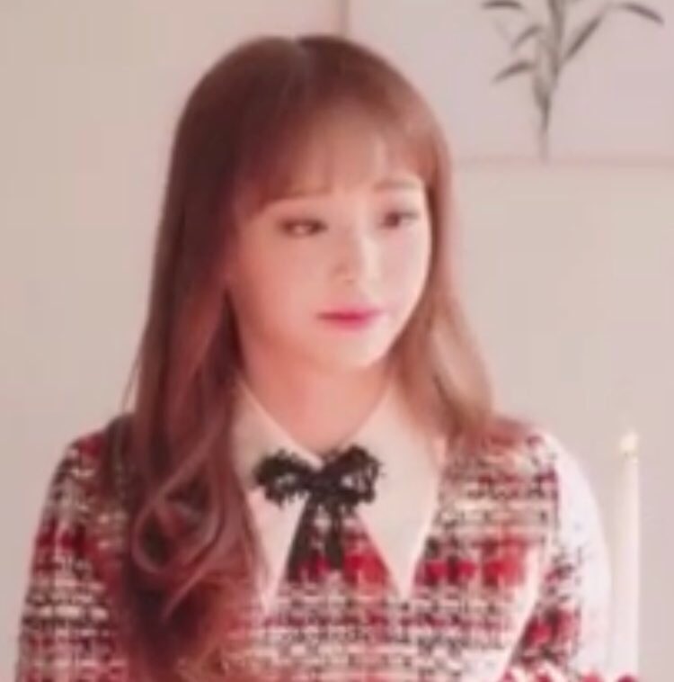 chuu pics ♥︎ H I A T U S tweet media