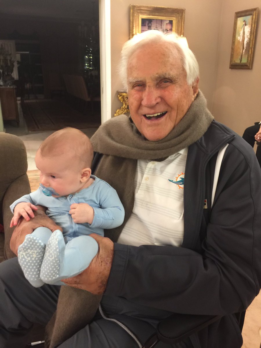 DonShula's tweet photo. Happy New Year from me and my new great grandson! Wishing you good health, happiness &amp; prosperity in 2018. https://t.co/zOJxjNimMM