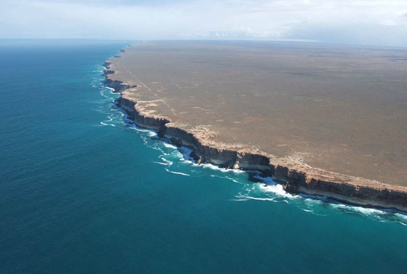 gormen_lazim's tweet photo. Yeryüzünün bittiği nokta.. Nullarbor Uçurumları, Avustralya https://t.co/Jds1ipXRpQ