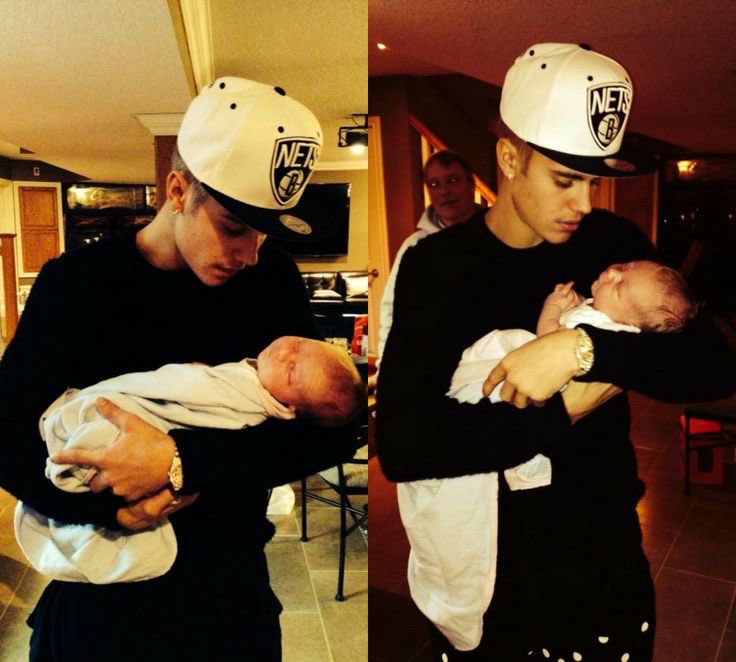 LauraraMonique's tweet photo. Who else loves to see @justinbieber with babies?! https://t.co/6e3ROZk9On