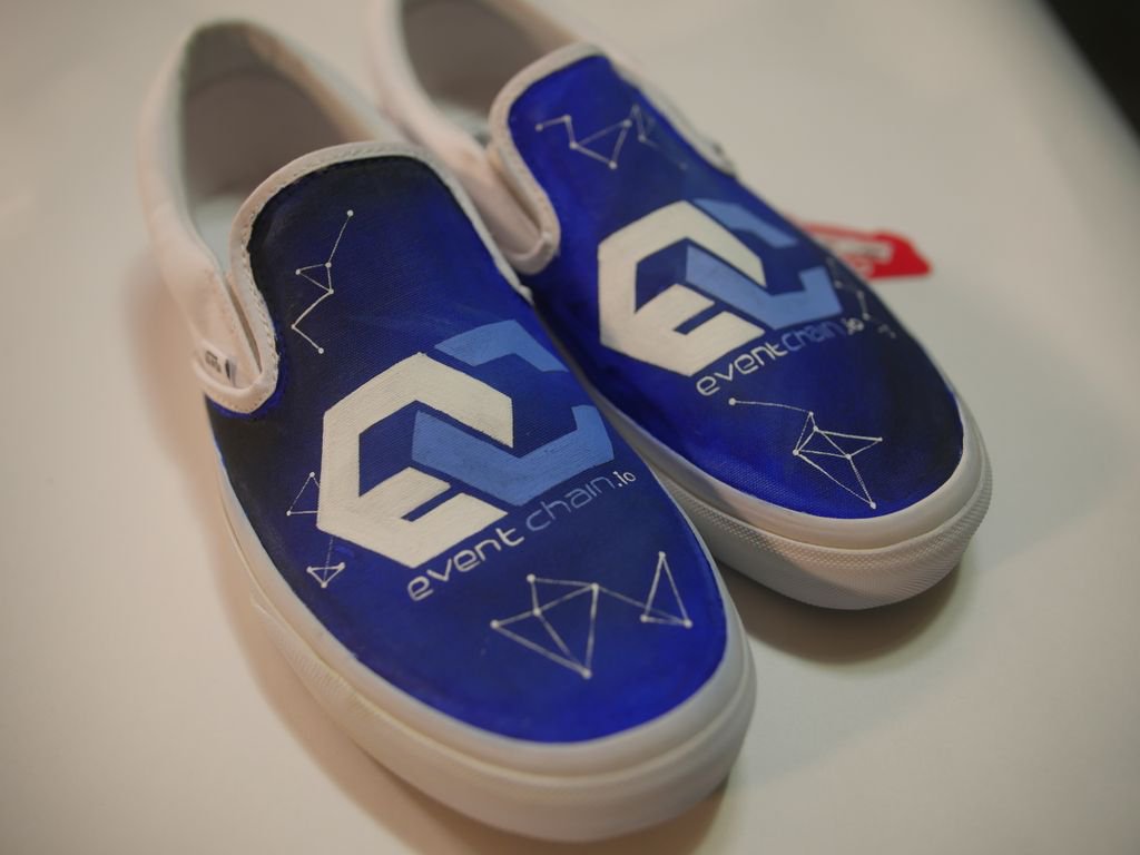EventChain_io's tweet image. We have some #MOON walking shoes that were meant for #EventChain.  A true work of art. #ETH #Art #Shoes