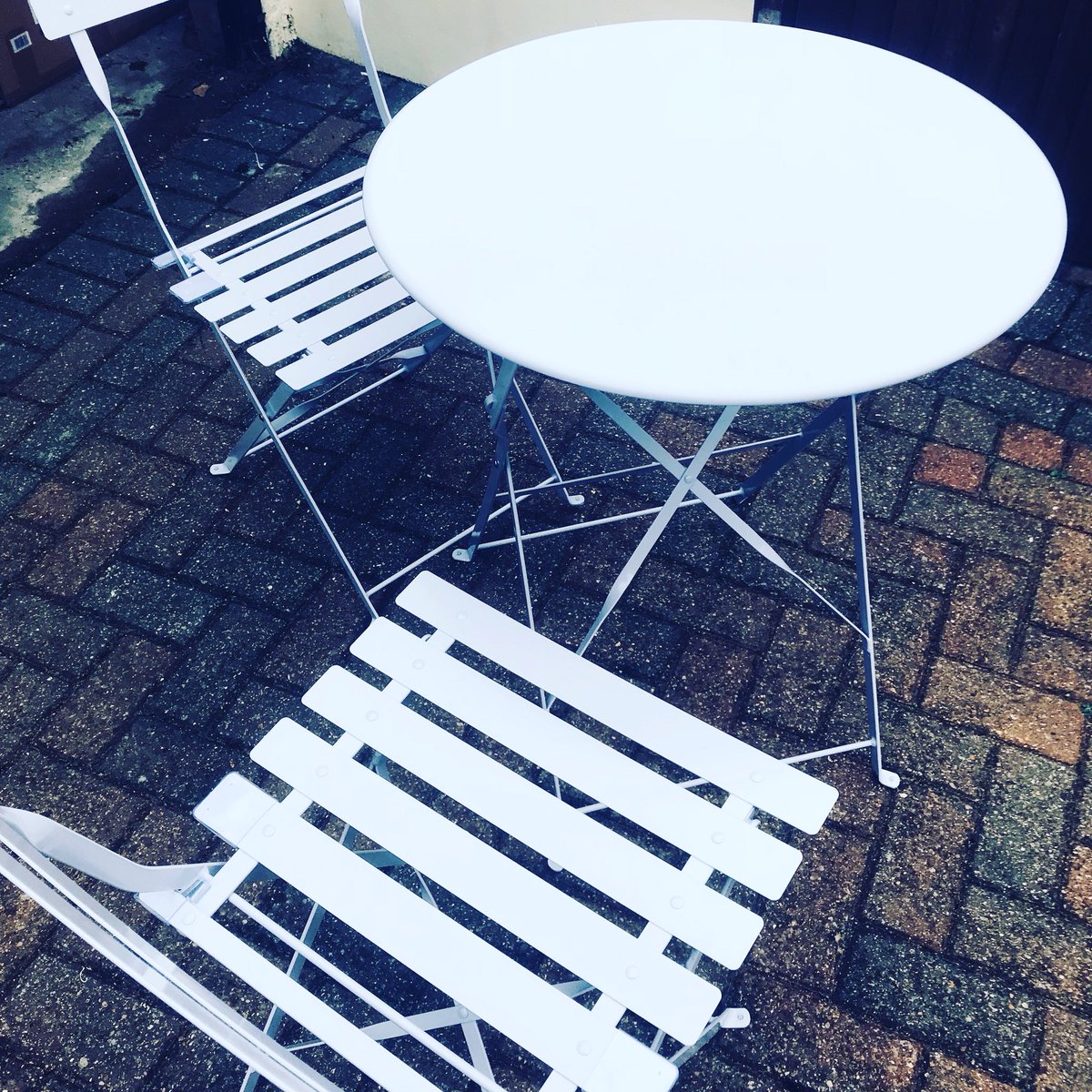 polkadotbakery1's tweet photo. My new tables &amp; chairs all ready for my new Pop Up Cafe Tearoom at @ColchMarket every Friday starting on Fri 12th Jan. #popupcafe #colchester #colchestermarket #essexbaker #coffees #teas #scones #cakea #cupcakes #brownies #muffins https://t.co/SdvjSrt0lw