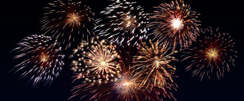 Deze avond wordt er slecht weer voorspeld en daarom wordt het vuurwerk om veiligheidsredenen afgelast. Vandaag kan je vanaf 17u wel nog altijd smullen van geroosterde sprotjes en warme Rodenbach op het Hendrikaplein. 🐠🍷 Meer info: bit.ly/2qdy2Hu !