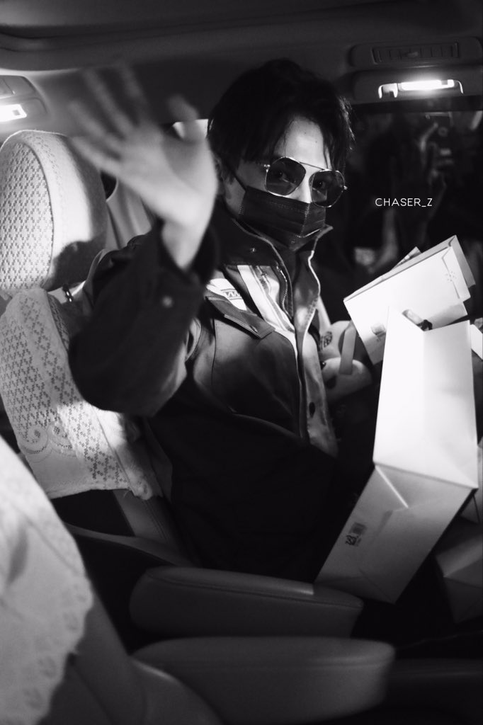 Dimash_Chaser's tweet photo. 171231 CSX
@dimash_official 
#dimash #DQ #dears https://t.co/WZDc2NngjD