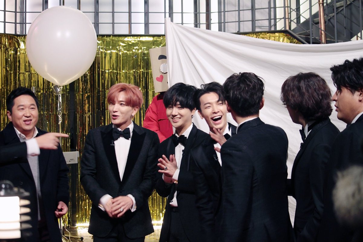 donghaefrance's tweet photo. [Meetmbcevery1 Naver Blog Update] 180102 With / Avec Super Junior ♡ https://t.co/v4DFUjyhEY