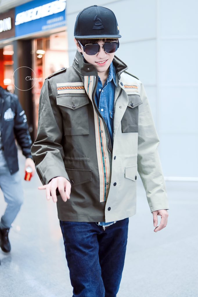 Dimash_Chaser's tweet photo. 171229 CSX
@dimash_official 
#dimash #DQ #dears https://t.co/yNSD3v7ReZ