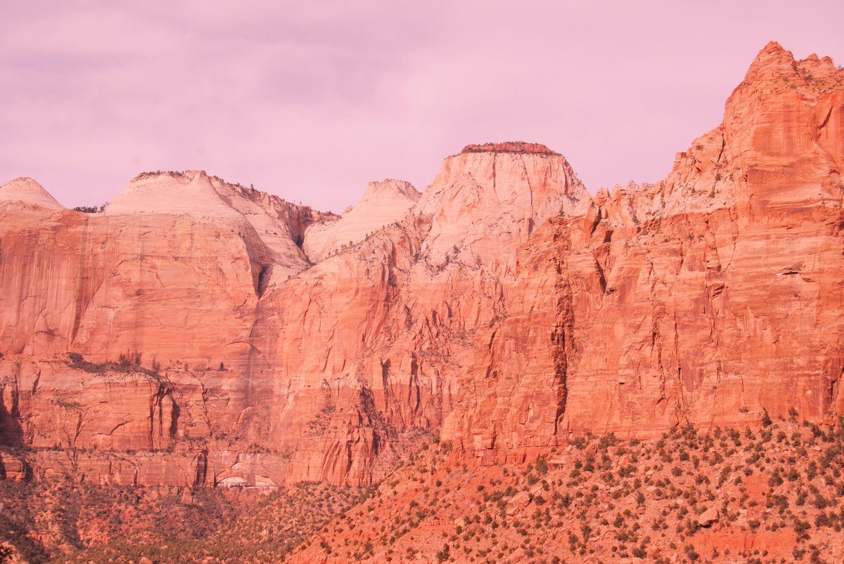 HotelInsonmia's tweet photo. Zion National Park, #Utah2017 https://t.co/bKmTX51iFz