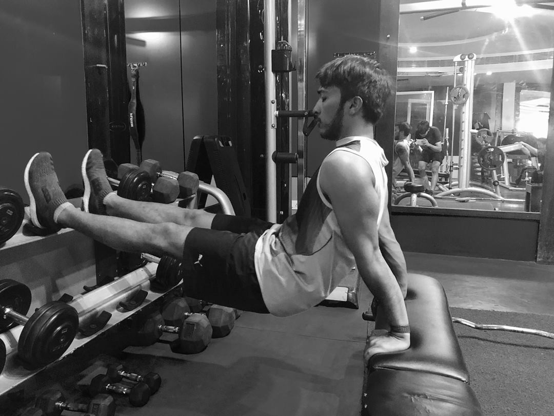 ArjunV_everest's tweet photo. Day 88. 
In the Darkness, we shall rise! 
New year, bigger goals, same grind! 
#ArjunForKangchenjunga #MountaineersLife #ArjunArmy https://t.co/oTuUYVX6Cl