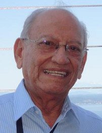 con profundo pesar abrazamos a la Familia de nuestro querido amigo Alberto Vega González. Padre ejemplar y hombre de bien siempre. Nuestras oraciones al Cielo por el descanso eterno de su alma.