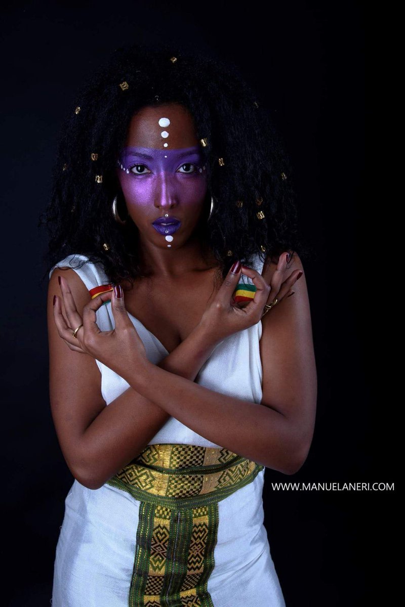 theECOlifestyle's tweet photo. RT @kenzi_modest: RT @turco_martina: #palette #different2 #beauty #beautyblogger #tribals #tribal #Africa #africanstyle #tribalmakeuplook @mulaccosmetics @DfxFaceart #acquacolor @PartyExplosions #pulp #italianmakeupartist @undiscoveredmua @Blogger_Italia… https://t.co/rzZTaC3Be1
