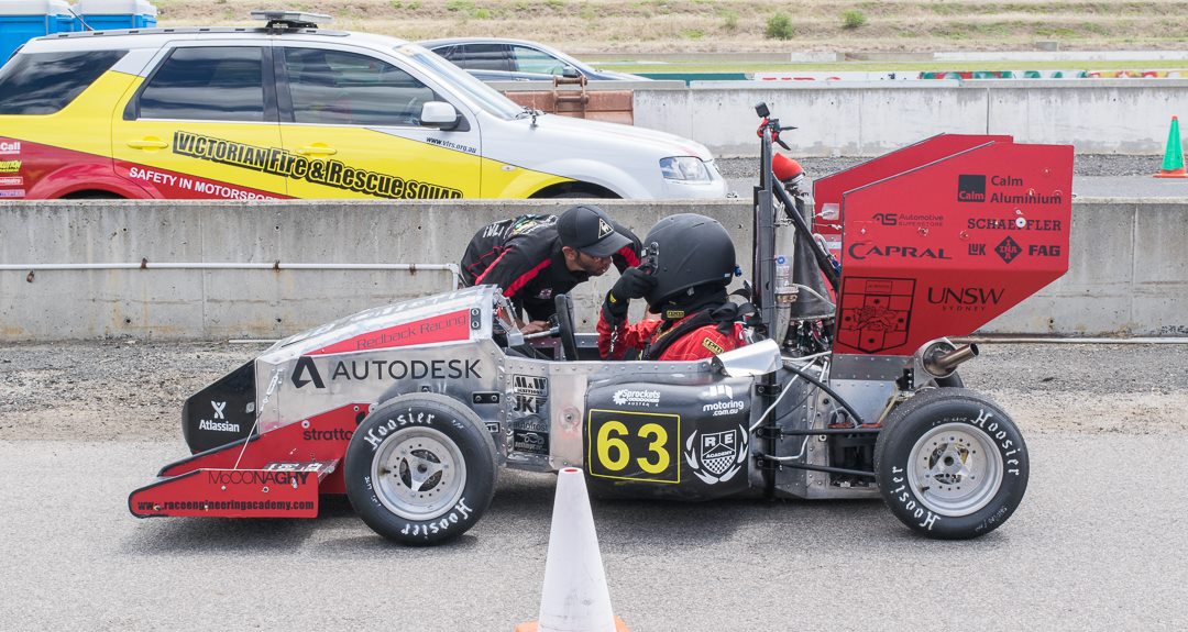 UNSW Redback Racing getting ready for skidpad. #FSAE
PC: @UNSWRedback63