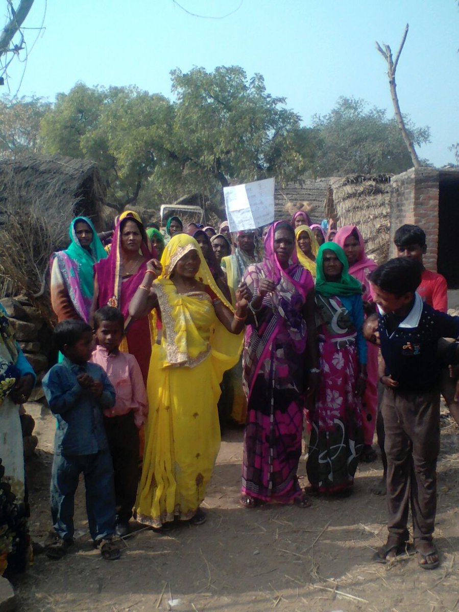 RGMVP's tweet photo. SHG women in Shanghargad block in Allahabad celebrated New Year by taking out a rally to spread health messages @RGMVP #UPCMP-II #WomenInHealth https://t.co/UfXd8KP4DN