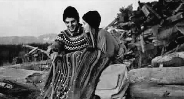 GabarOremari's tweet photo. چاوەکانت
بێدەنگ ێەدوێن
نيگائەکەن
زۆرشت ئەلێن ~∞~
#GaBaR #OremaRi https://t.co/C1xZuemTAA