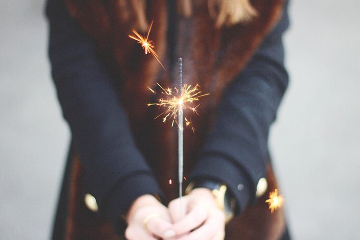HutMenstrual's tweet photo. Happy 2018! Let’s make this year a great one! https://t.co/GALrr2yHes