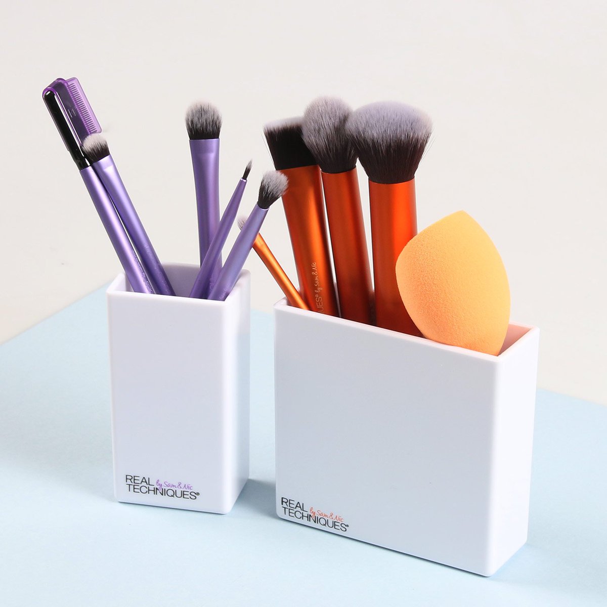 FragranceDirect's tweet photo. RT to WIN! Update all your makeup brushes with this gorgeous giveaway from Real Techniques! Including the Flawless Base Set, Enhanced Eyes Set and the Miracle Complexion Sponge! https://t.co/elcp6qpGR9