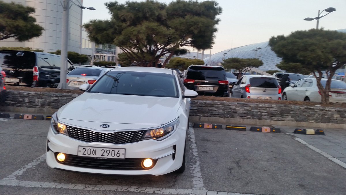 RENTCAR24H's tweet photo. 오늘도 #인천공항렌트카 
고객님을 만나러 온 왕실장
네티즌추천 #인천국제공항렌터카
☎ 010 5029 8000
카톡~ 24RENTCAR
위쳇~ RENTCAR24
신차는 역시 #인천국제공항렌트카
#인천공항렌트카싼곳 #인천공항렌터카싼곳
믿음 렌트카 https://t.co/6xgAqaUjEJ