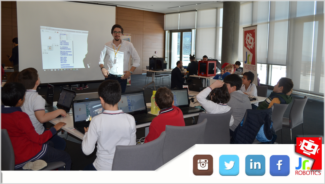 Jr_robotics's tweet photo. Hayal gücü yüksek, yeniliklere heyecan duyan çocuklarımızı; kendine yetebilen ve başkalarına da katkı sağlayacakları zengin ve verimli #maker hayatlarında her zaman destekliyoruz.
#jrrobotics #robotik #stem #2ocak https://t.co/1UHpsR7rsy