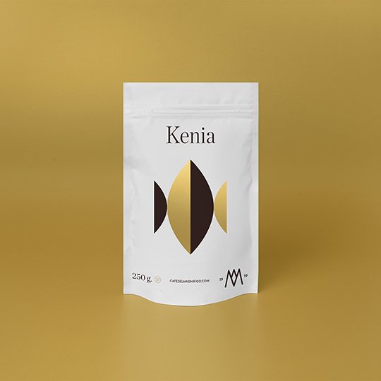 Nuestra primera recomendación de este año es el Kenia Guama AB. 
Fragancia a fresa deshidratada, chocolate, cítricos y azahar. Aroma dulcísimo a limón con azúcar. Muy complejo, afrutado, brillante.
ow.ly/8Rdr30hwEBC 
#CafesElMagnífico #Kenia #Excelencia #coffeelovers