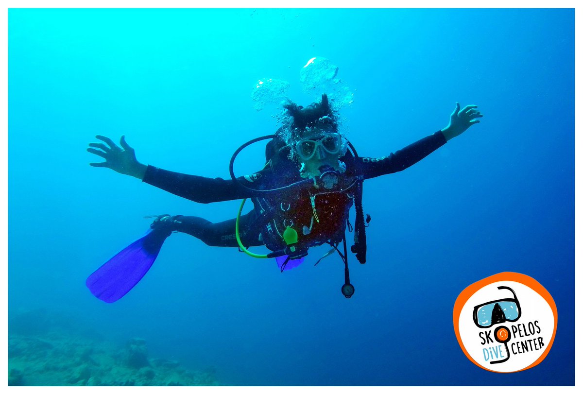 sporadesdiving's tweet photo. An underwater Hug to every creature on earth from @sporadesdiving! Happy Wet Year & Happy ascents!
#Scubadiving #SkopelosIslandParadise #LiquidDream #DiscoverSporades https://t.co/UUyH4AAP0D