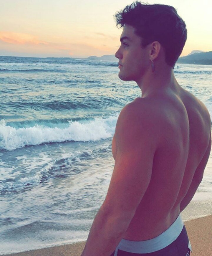 404foundE's tweet image. D i o s i t o. Más perfecto imposible.